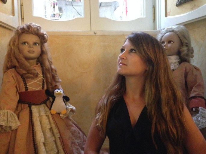 Creepy dolls in the French / Italian restaurant in Assisi, Italy